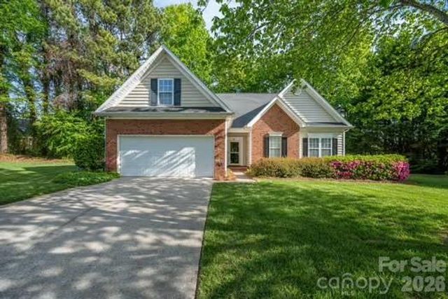 1614 Iverness Court, Gastonia, NC 28056