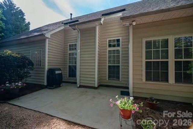 1614 Iverness Court, Gastonia, NC 28056