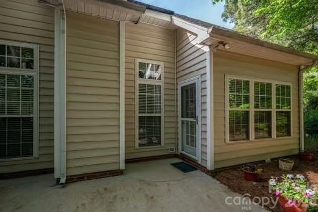 1614 Iverness Court, Gastonia, NC 28056