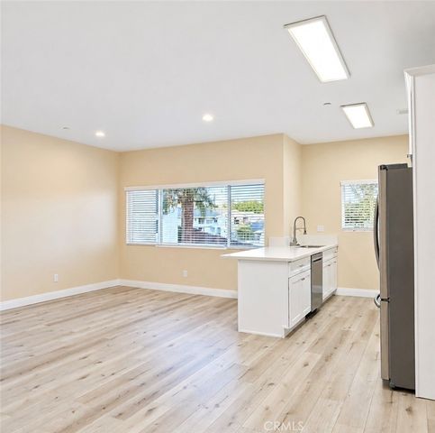 2500 Hermosa Ave C, Montrose, CA 91020