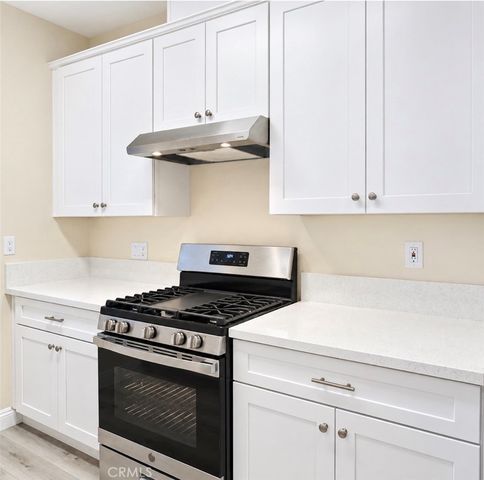 2500 Hermosa Ave C, Montrose, CA 91020