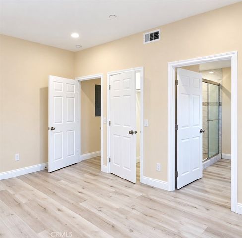 2500 Hermosa Ave C, Montrose, CA 91020