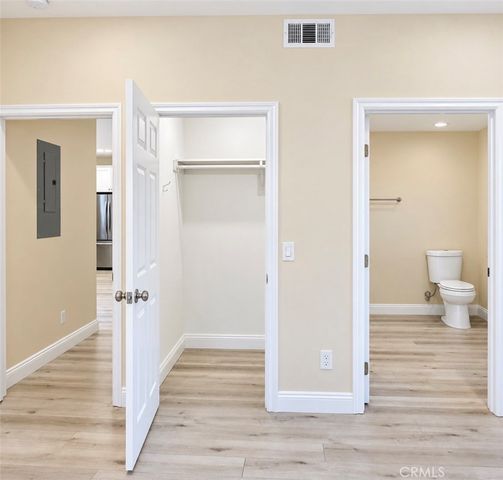 2500 Hermosa Ave C, Montrose, CA 91020