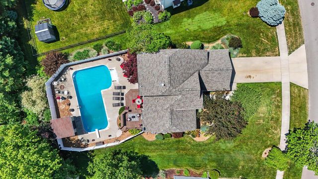 6630 Cannon Farms Drive NE, Rockford, MI 49341