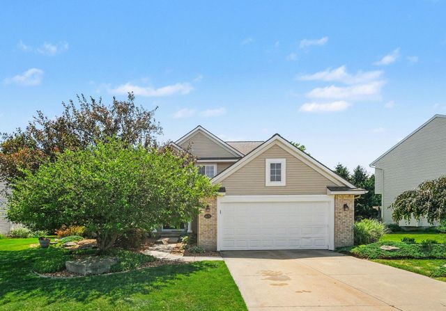 6630 Cannon Farms Drive NE, Rockford, MI 49341