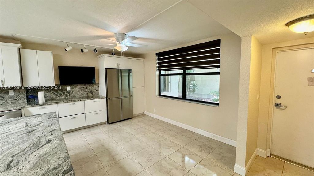 20381 NE 30th Ave 118-7, Aventura, FL 33180
