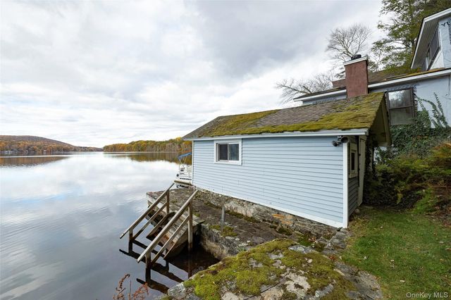 1098 292 Route, Holmes, NY 12531