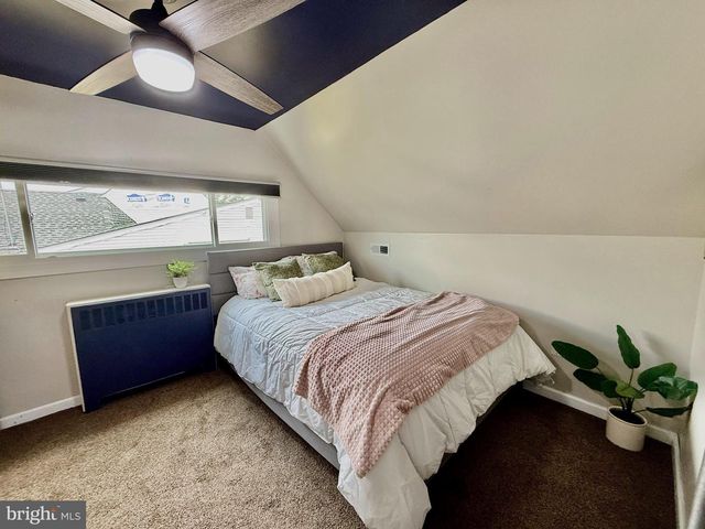 33 UNDERWOOD RD, Levittown, PA 19056