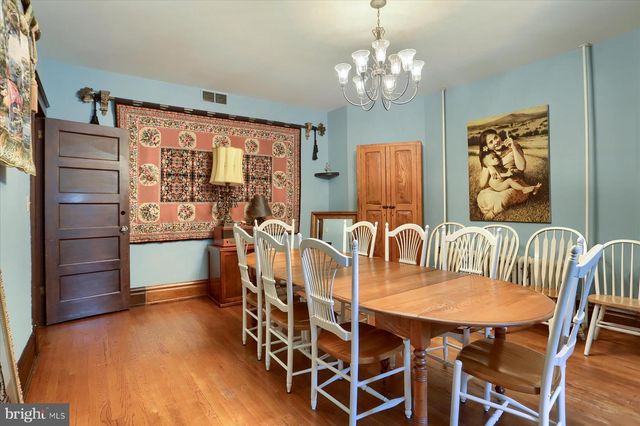 616 W MAIN ST, Mechanicsburg, PA 17055
