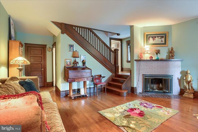 616 W MAIN ST, Mechanicsburg, PA 17055