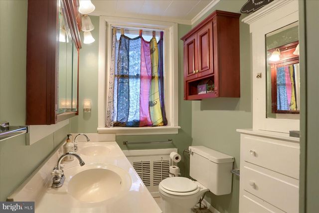 616 W MAIN ST, Mechanicsburg, PA 17055