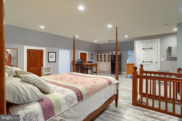 616 W MAIN ST, Mechanicsburg, PA 17055