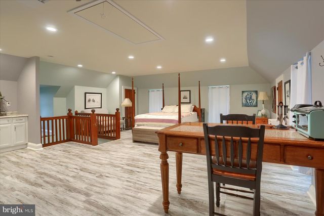 616 W MAIN ST, Mechanicsburg, PA 17055