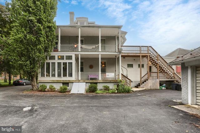 616 W MAIN ST, Mechanicsburg, PA 17055