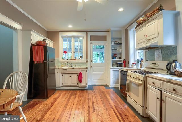616 W MAIN ST, Mechanicsburg, PA 17055