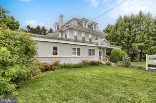 616 W MAIN ST, Mechanicsburg, PA 17055