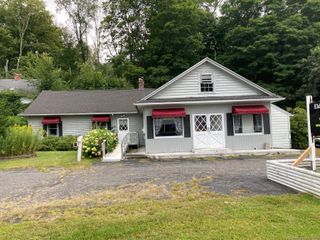 1595 Hartford New London Turnpike, Montville, CT 06370