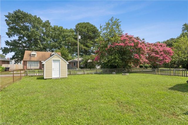 209 Woodstock ST, Portsmouth, VA 23701