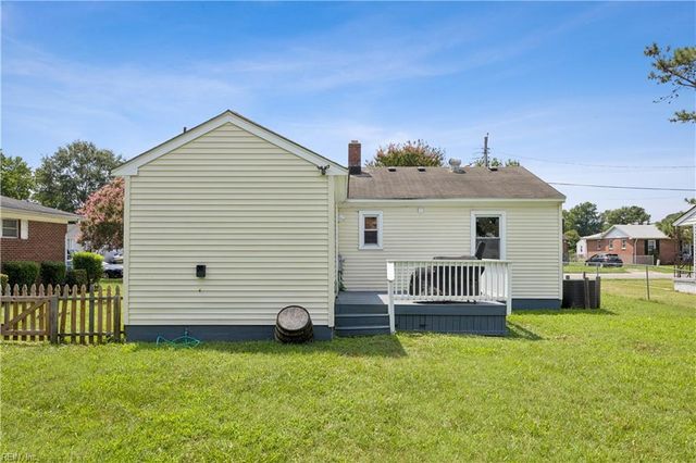 209 Woodstock ST, Portsmouth, VA 23701