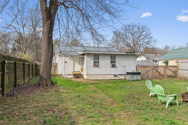 910 NW Georgetown Road, NW, Cleveland, TN 37311