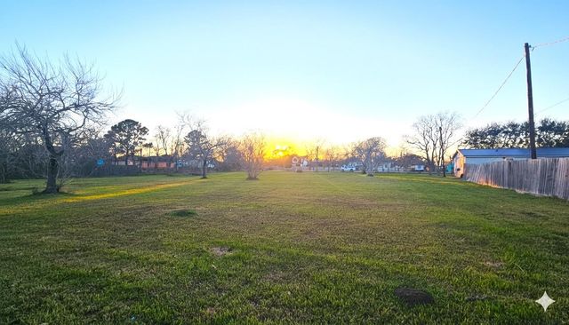 4127 Grand Boulevard, Dickinson, TX 77539