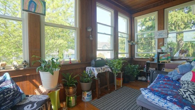 92 Walter St, Chicopee, MA 01013