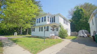 92 Walter St, Chicopee, MA 01013