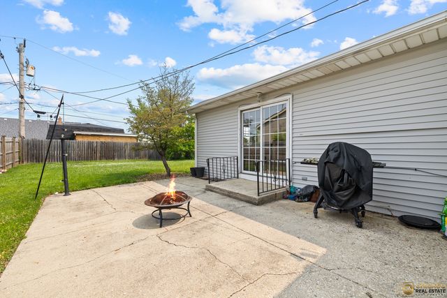 204 E Dickens Avenue, Northlake, IL 60164