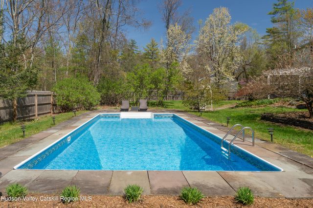 1 Stone Ridge Court, Woodstock, NY 12498
