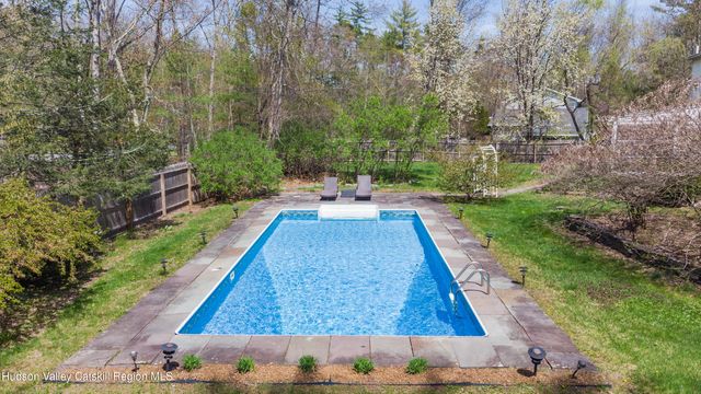 1 Stone Ridge Court, Woodstock, NY 12498