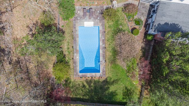 1 Stone Ridge Court, Woodstock, NY 12498