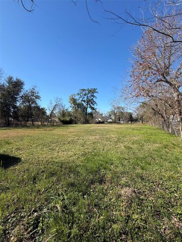 1031 Niagara Street, Houston, TX 77051