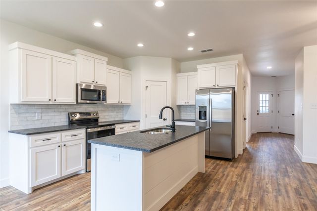 8009 SAWDUST, Abilene, TX 79602