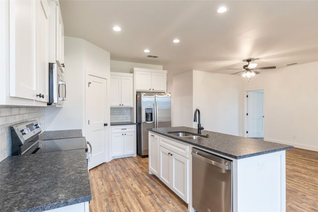 8009 SAWDUST, Abilene, TX 79602