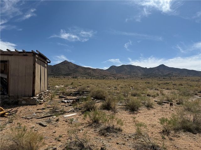 7130 N Corral Road, Kingman, AZ 86401