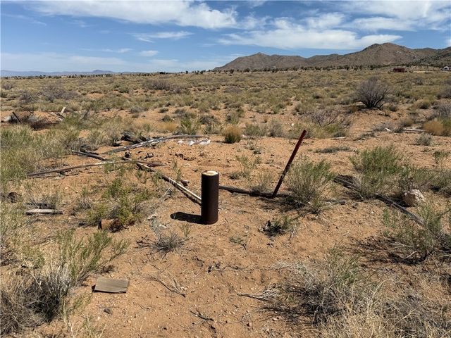 7130 N Corral Road, Kingman, AZ 86401