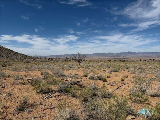 7130 N Corral Road, Kingman, AZ 86401