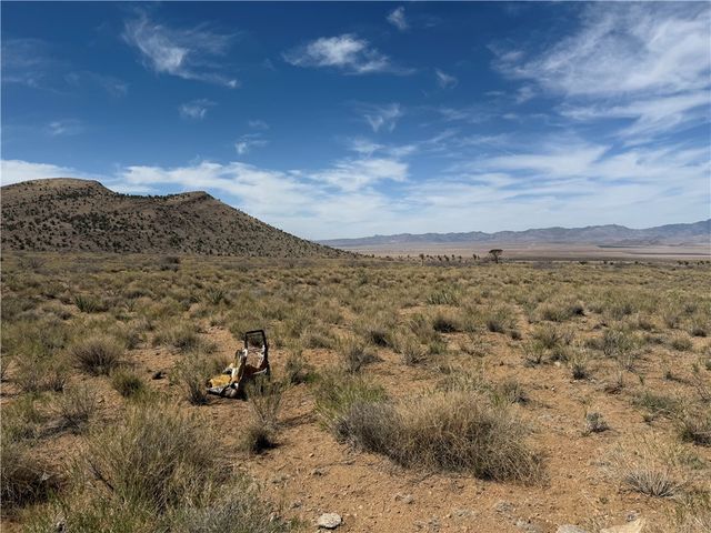 7130 N Corral Road, Kingman, AZ 86401