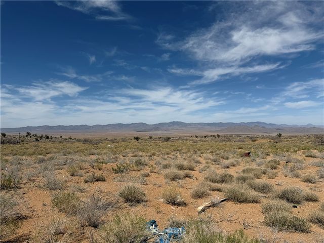 7130 N Corral Road, Kingman, AZ 86401
