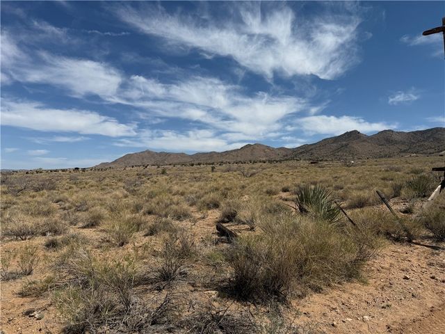 7130 N Corral Road, Kingman, AZ 86401