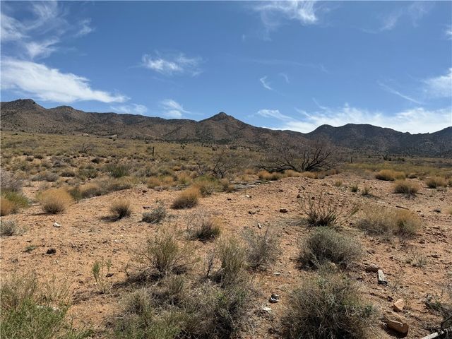 7130 N Corral Road, Kingman, AZ 86401