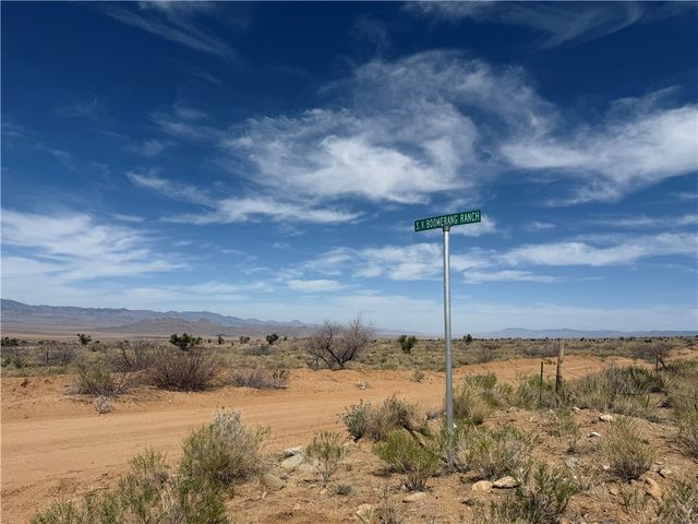7130 N Corral Road, Kingman, AZ 86401