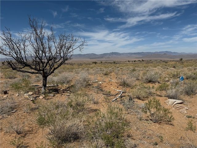 7130 N Corral Road, Kingman, AZ 86401