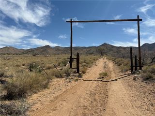 7130 N Corral Road, Kingman, AZ 86401