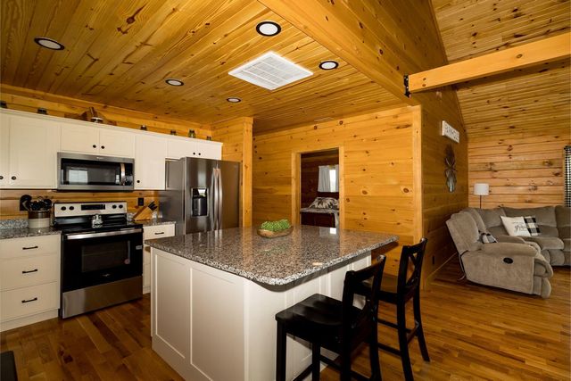 486 Old State Road, Wellington, KY 40387