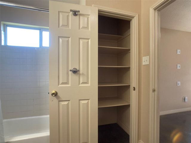 1009 Grey Castle DR, Pflugerville, TX 78660