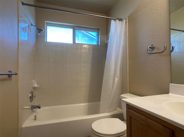 1009 Grey Castle DR, Pflugerville, TX 78660