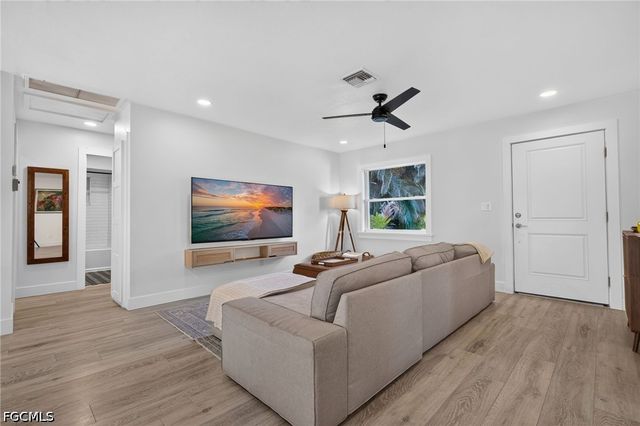 3628 Tropical Point DR, St James City, FL 33956