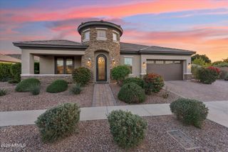 2909 E HARWELL Road, Phoenix, AZ 85042
