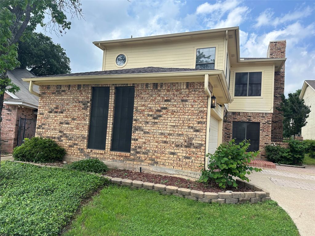 2909 Matterhorn Drive, Bedford, TX 76021